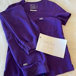 Purple figs scrubs set